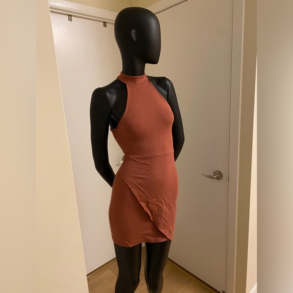 Halter-Neck Short Dress - Picture 4 of 6
